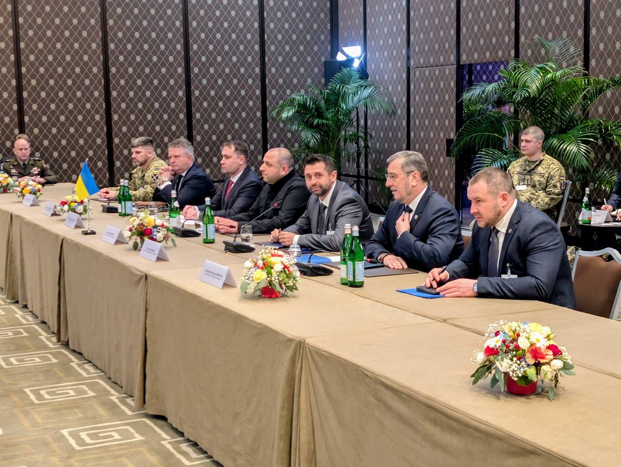 У Женеві розпочався другий день переговорів між Україною, США та Росією